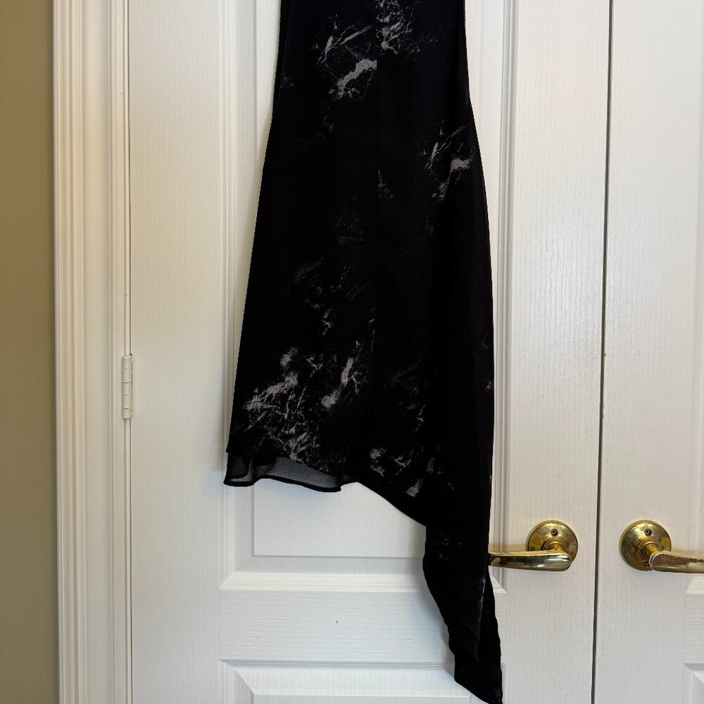 H&M Asymmetrical Long Marble Blouse - Picture 2 of 6